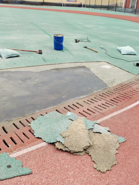 百色球场翻新维修补、球场翻新修补改造